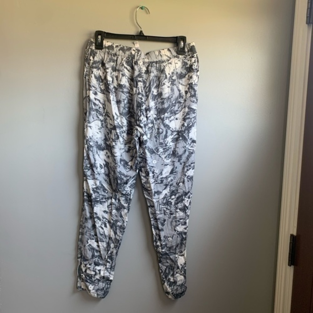 Fabletics | joggers - Picture 4 of 5
